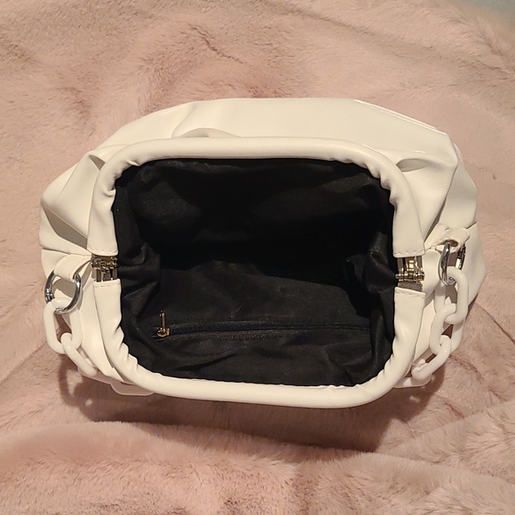 White Vegan purse - Picture 3 of 3
